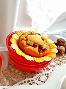 muffin alle mele con noci e uvetta
